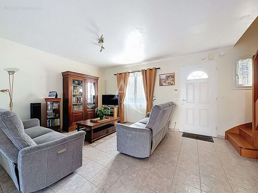 Maison à BRISSAC-QUINCE