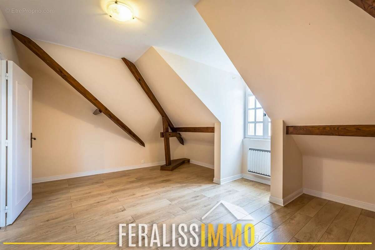 Maison à VAUX-SUR-SEINE