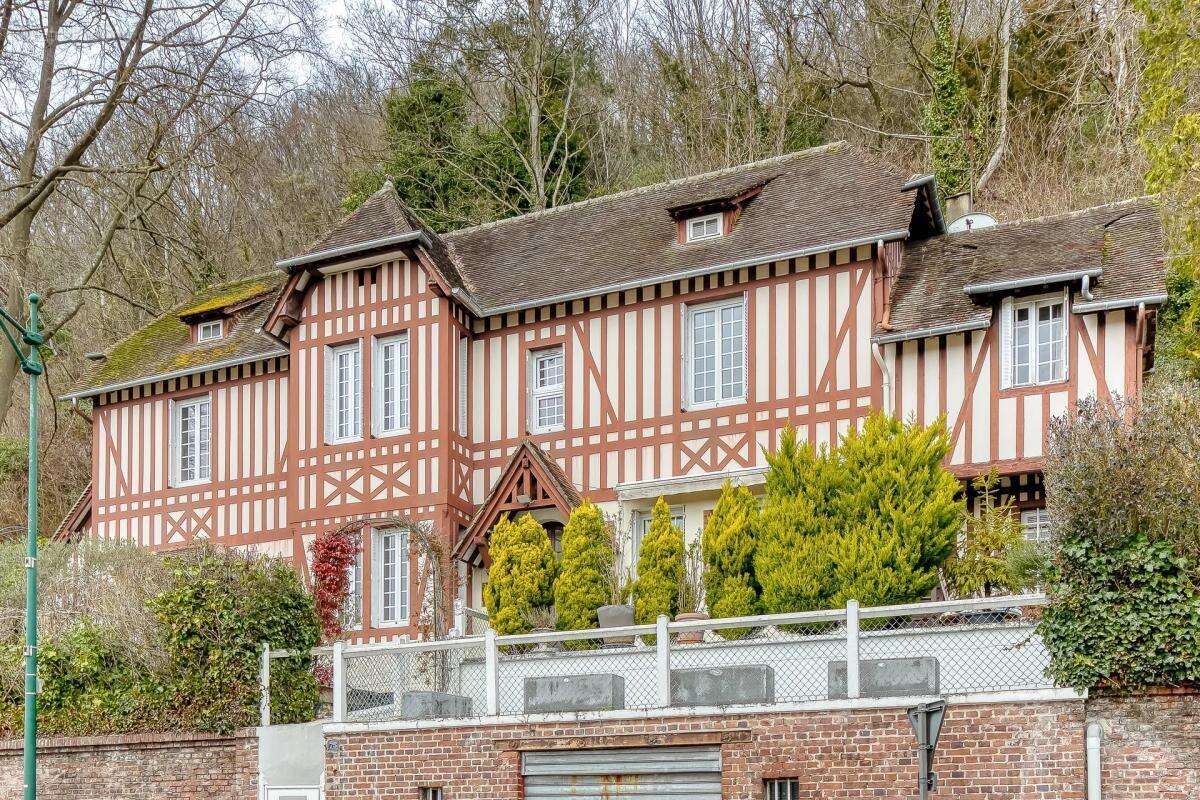 Maison à MANNEVILLE-SUR-RISLE