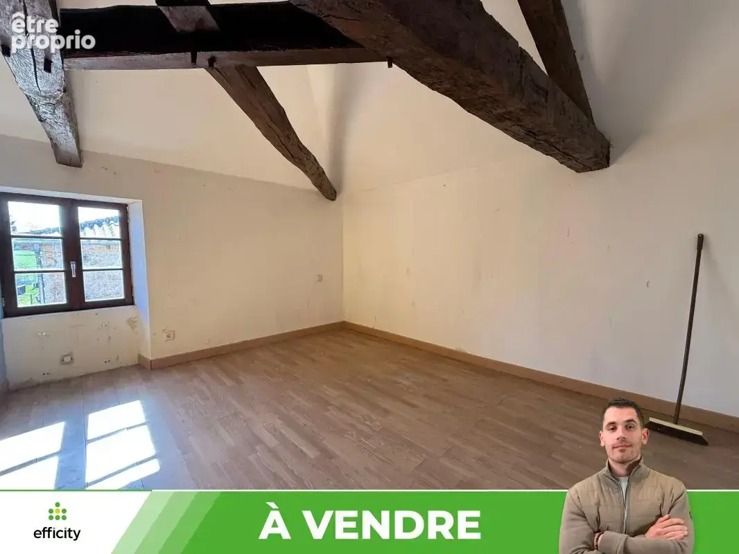 Maison 137 m² à Gizay  - photo 10