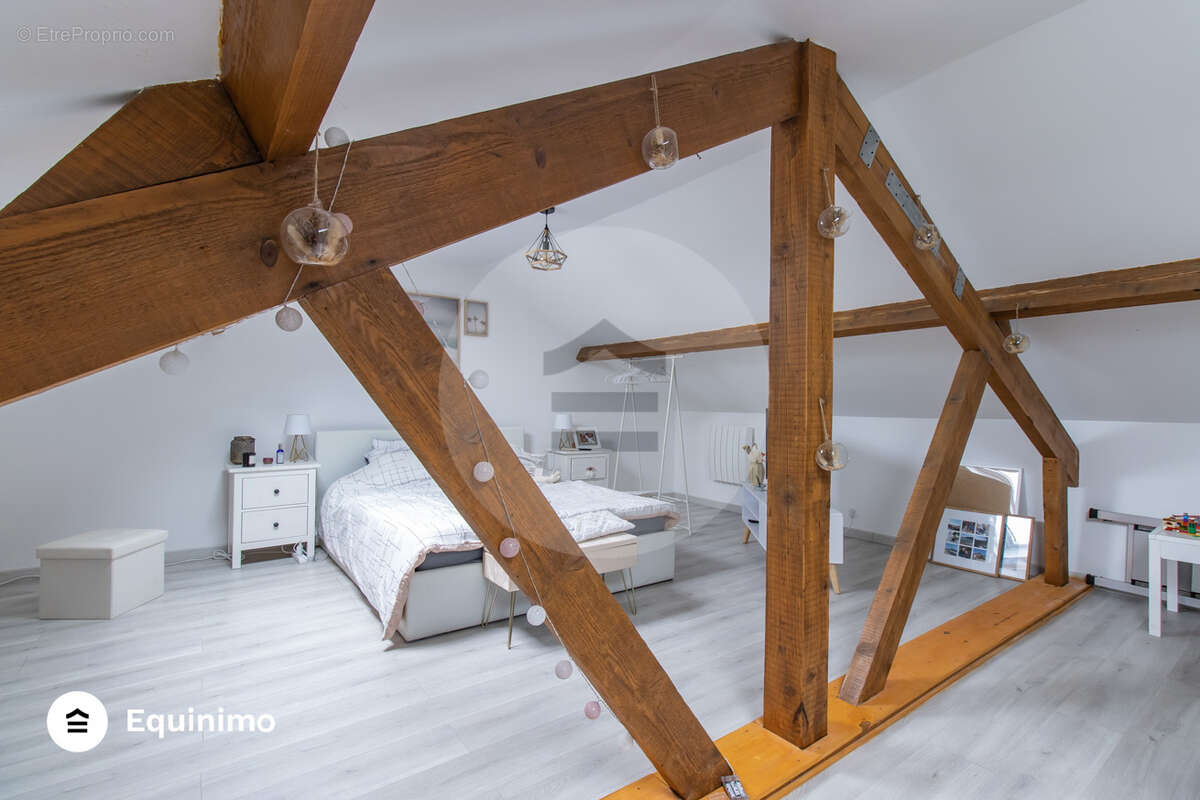 Maison à SAINT-MAUR-DES-FOSSES