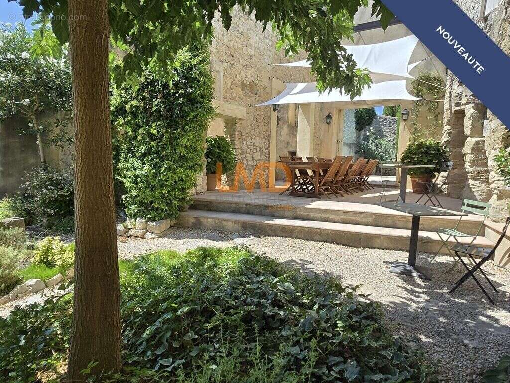 Ancien moulin du 17ème siècle avec piscine et dépendances - photo 4
