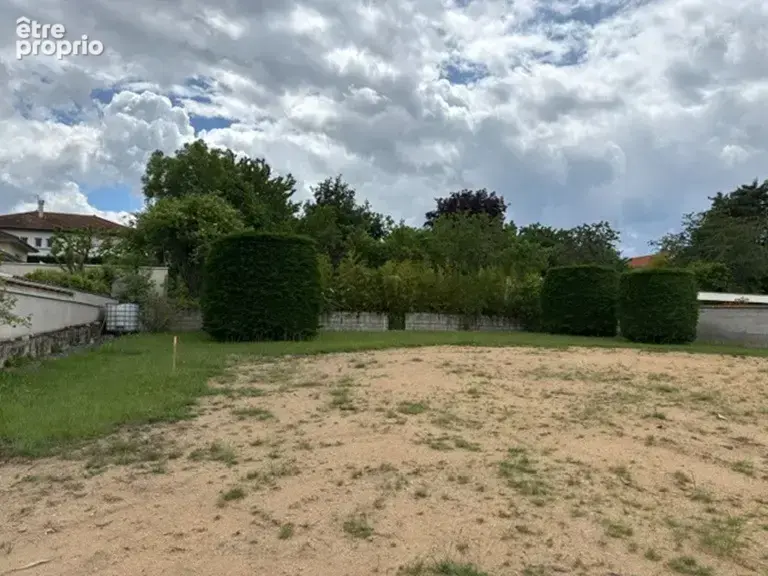 Terrain 460 m² à Saint-Marcellin-En-Forez  - photo 4