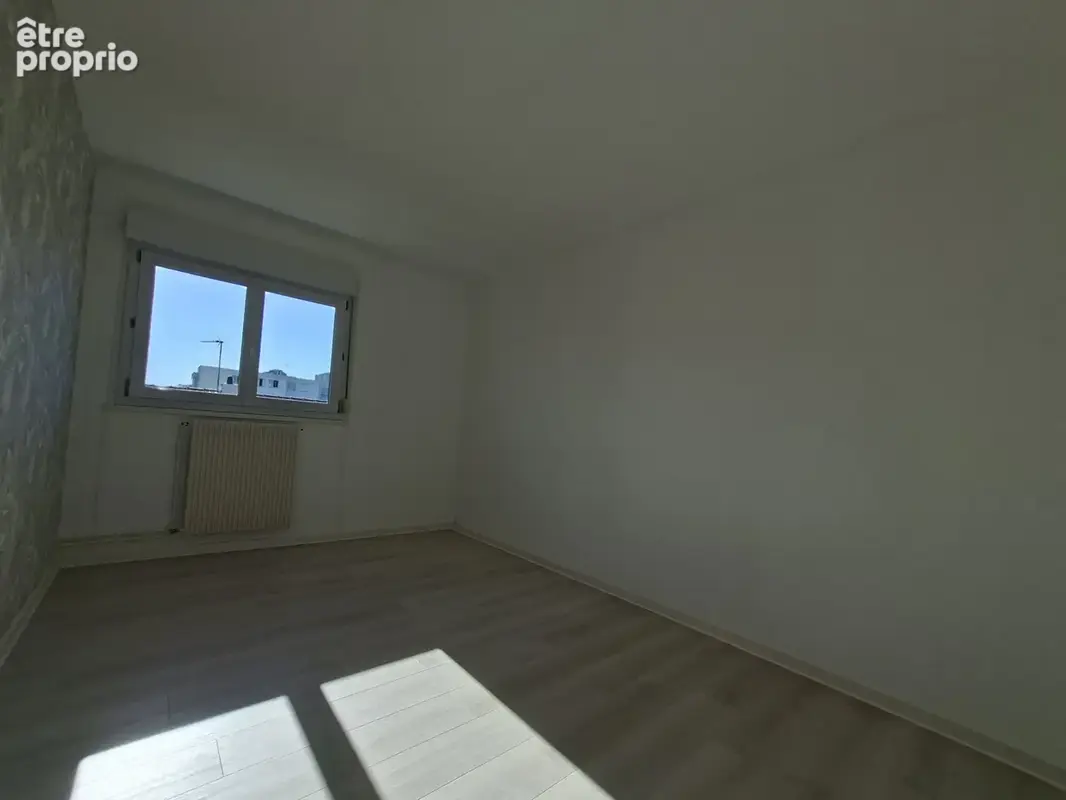 Appartement à usage d'habitation - photo 4