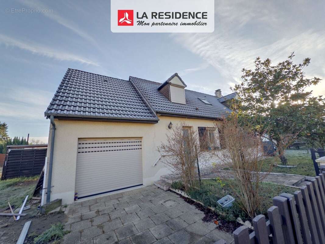 Maison à LES MUREAUX