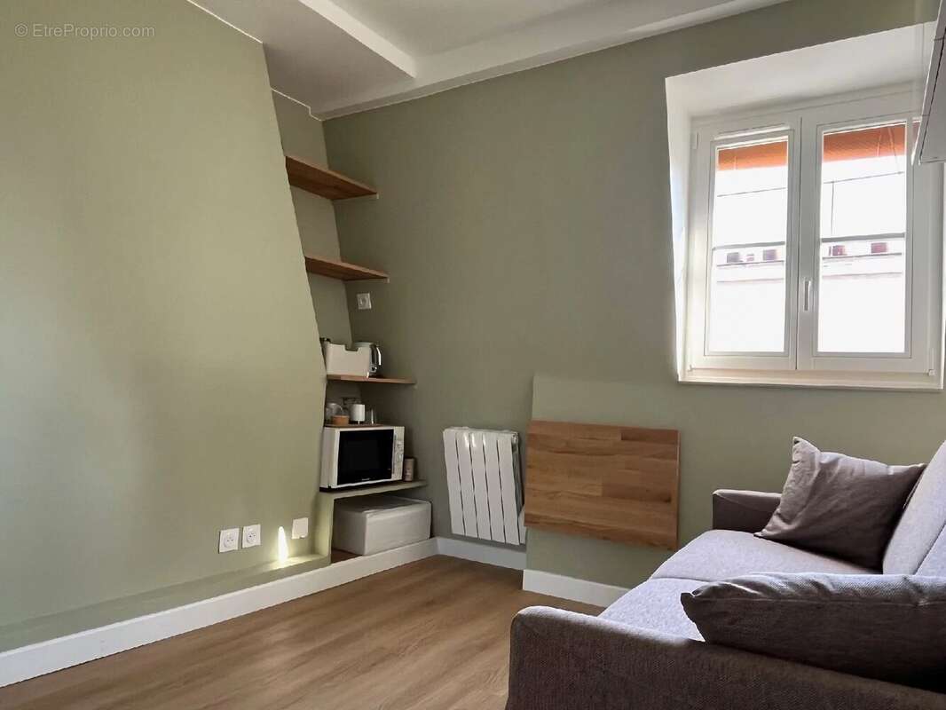 Appartement à PARIS-8E