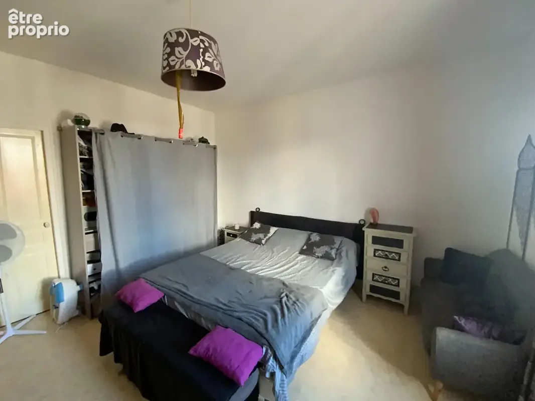LE CREUSOT proche commodités. Immeuble comprenant deux appartements avec garage et dépendances - photo 7
