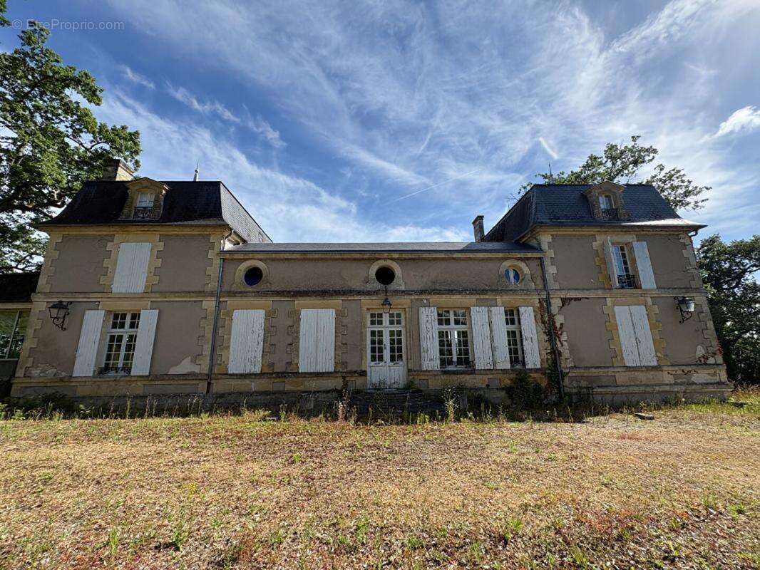 Superbe chateau d'exception à rénover ? vue panoramique sur la dordogne - photo 4
