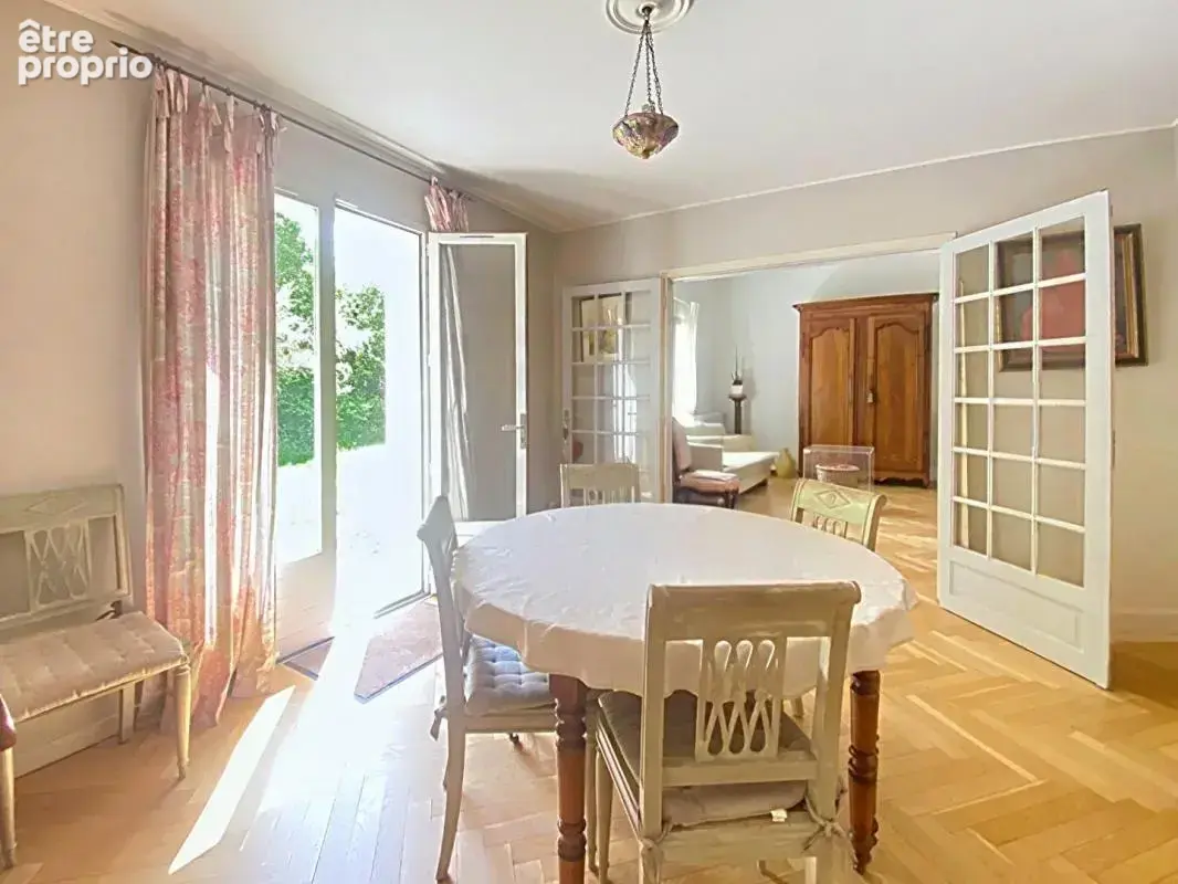 Belle maison de 4 ch sur magnifique jardin dans un quartier résidentiel d'Eysines, intra rocade 210 m2 - photo 7
