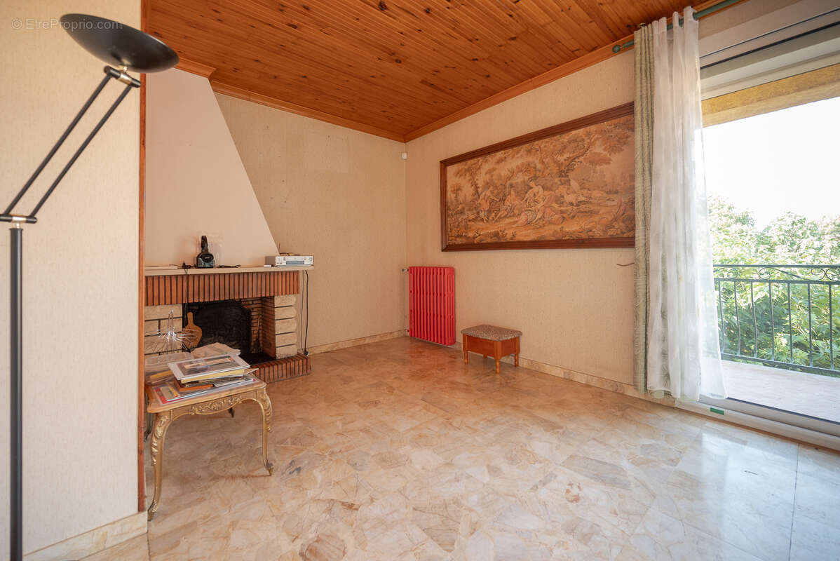 MaisonT5  avec 2 garages sur terrains clos - photo 7