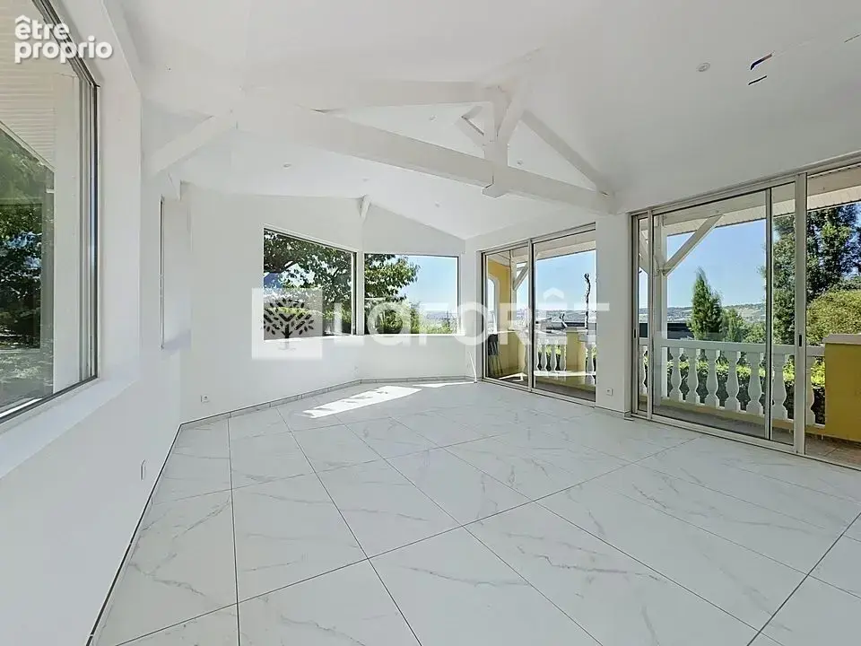 Maison à JASSANS-RIOTTIER