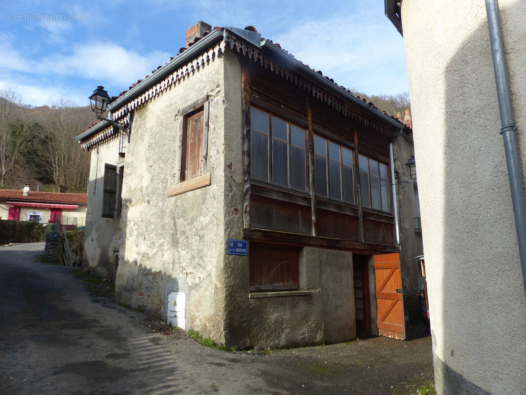 Maison à FERRERE