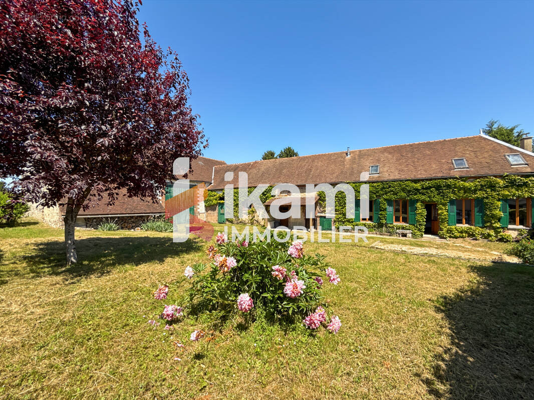 Maison à SAINT-MAURICE-AUX-RICHES-HOMMES