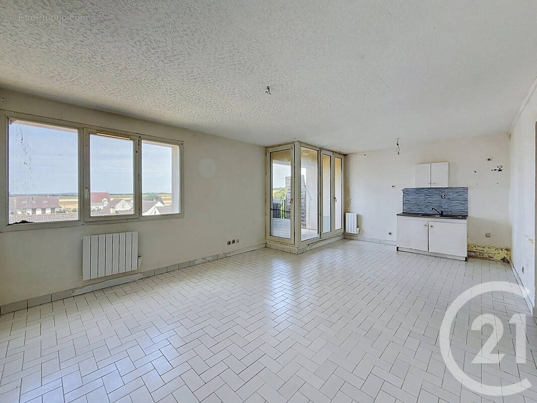 Appartement 34 m² à Gouaix  - photo 1