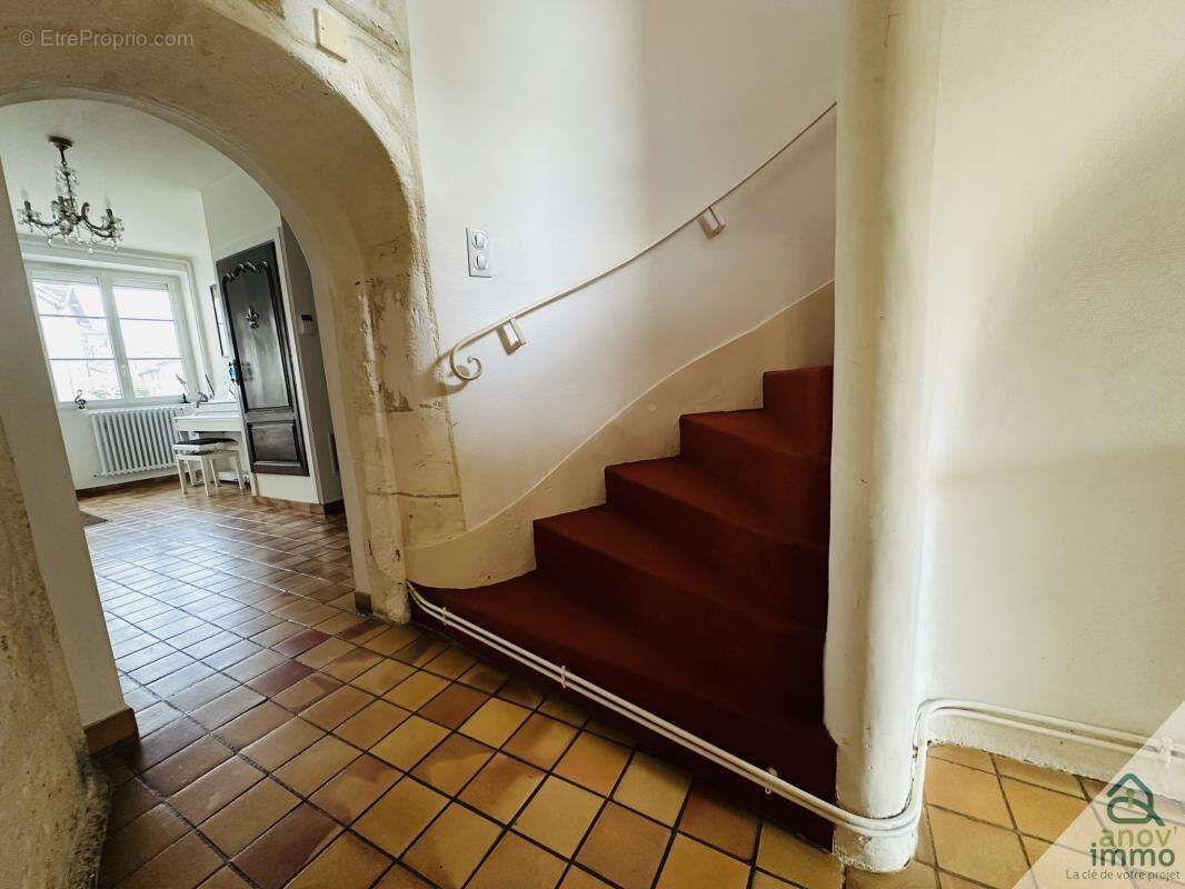 Maison à CHATEAUNEUF-SUR-CHARENTE