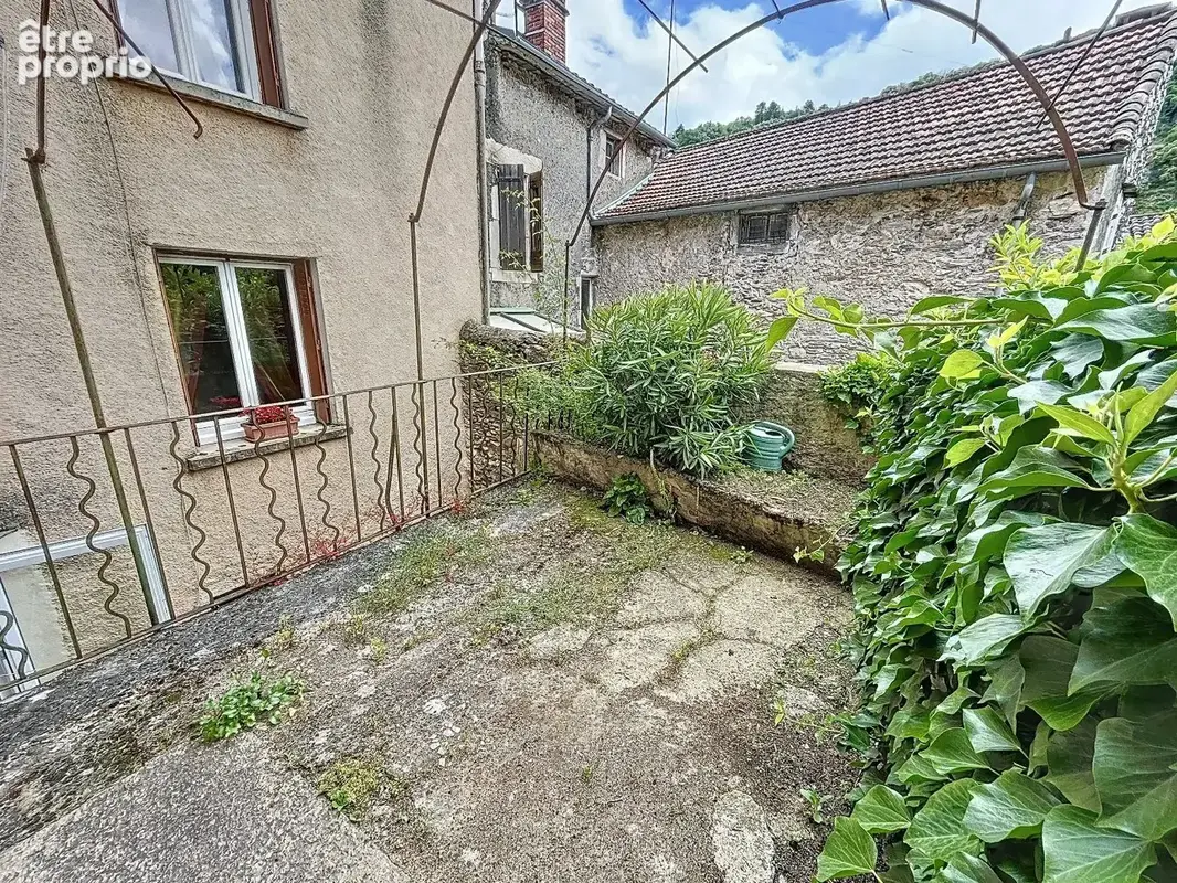 Appartement à SAINT-PONS-DE-THOMIERES