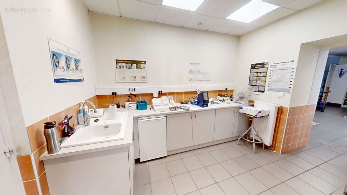 Commerce à DUNIERES