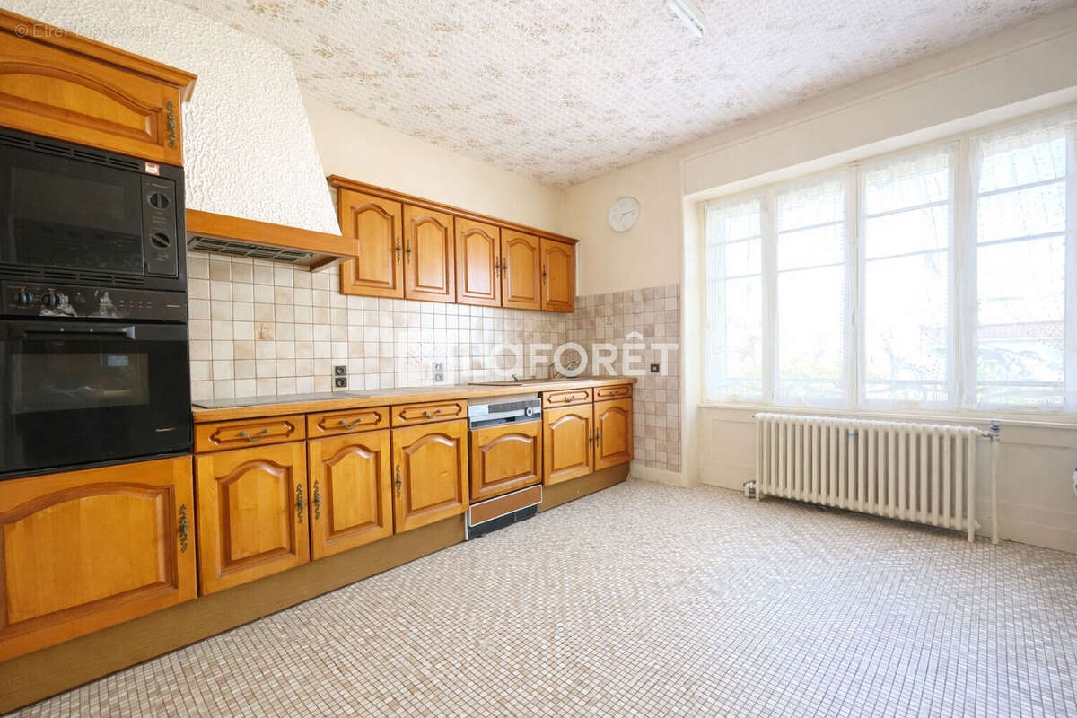 Maison à LE COTEAU
