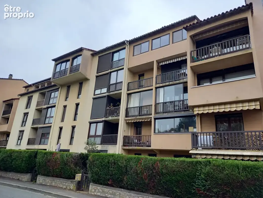 FIGEAC - Idéal Investisseur ! Appartement T2 de 47 m² vendu loué avec cave et parking privatif - photo 6