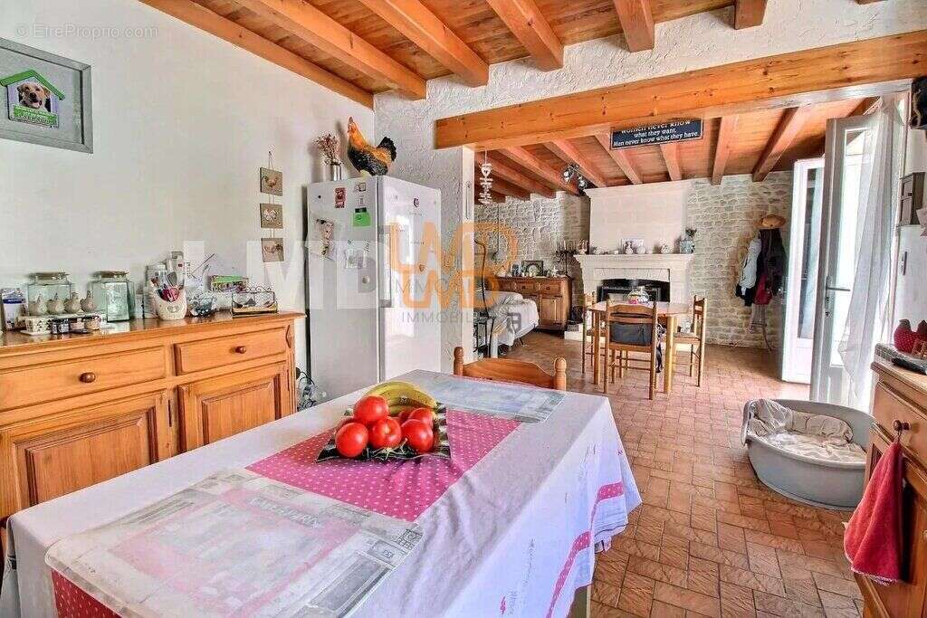 Maison à GIBOURNE