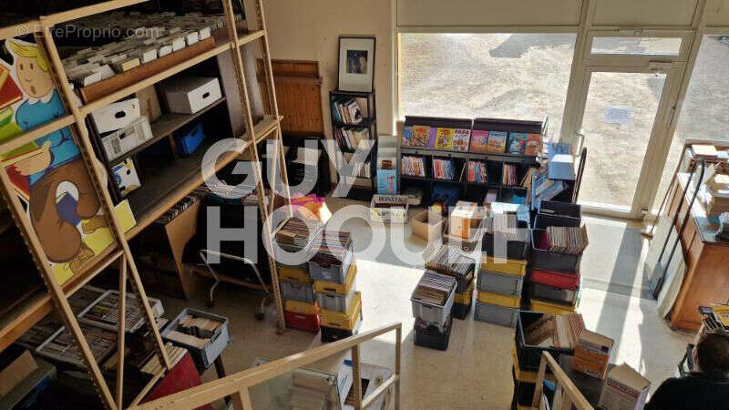 Local commercial Viriat 227 m² dont 95 m2 surface de vente - photo 7