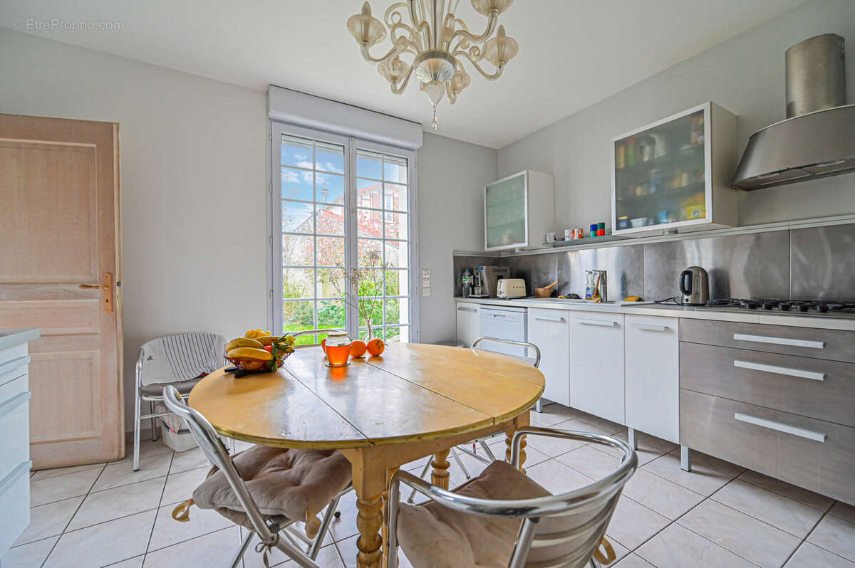 Maison à SAINT-MAUR-DES-FOSSES