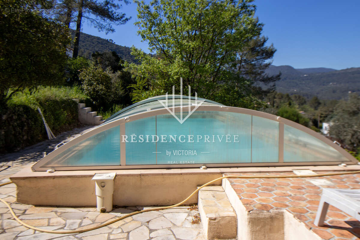 Maison à SOLLIES-TOUCAS