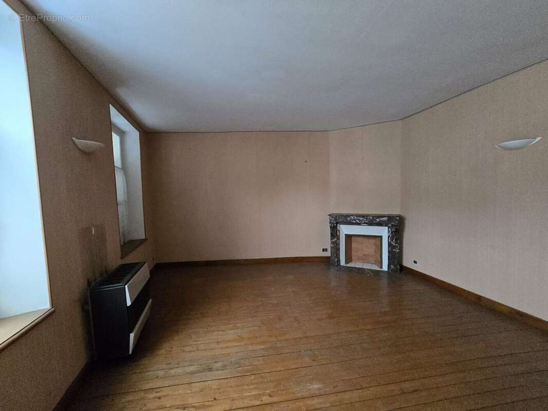 salle à manger 1er étage - Appartement à PONT-A-MOUSSON