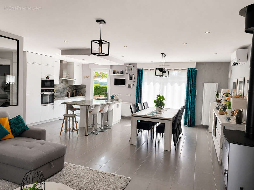 Maison à LA HOUSSOYE