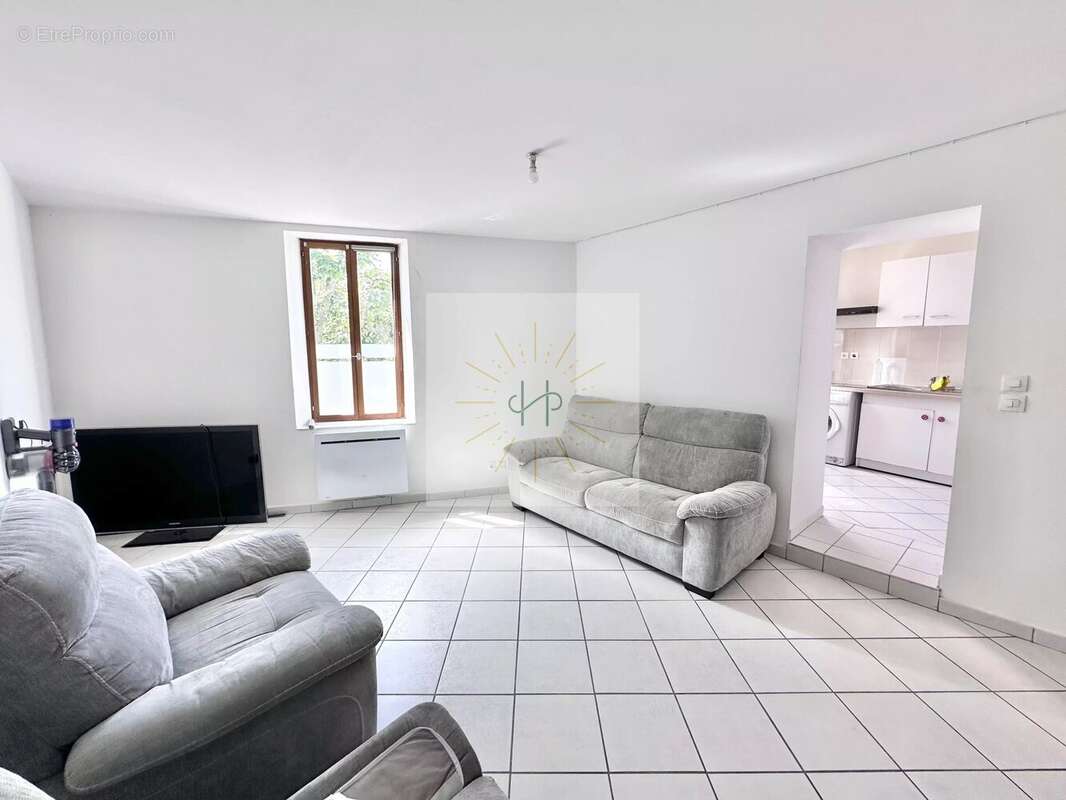 Appartement à VIVIERS