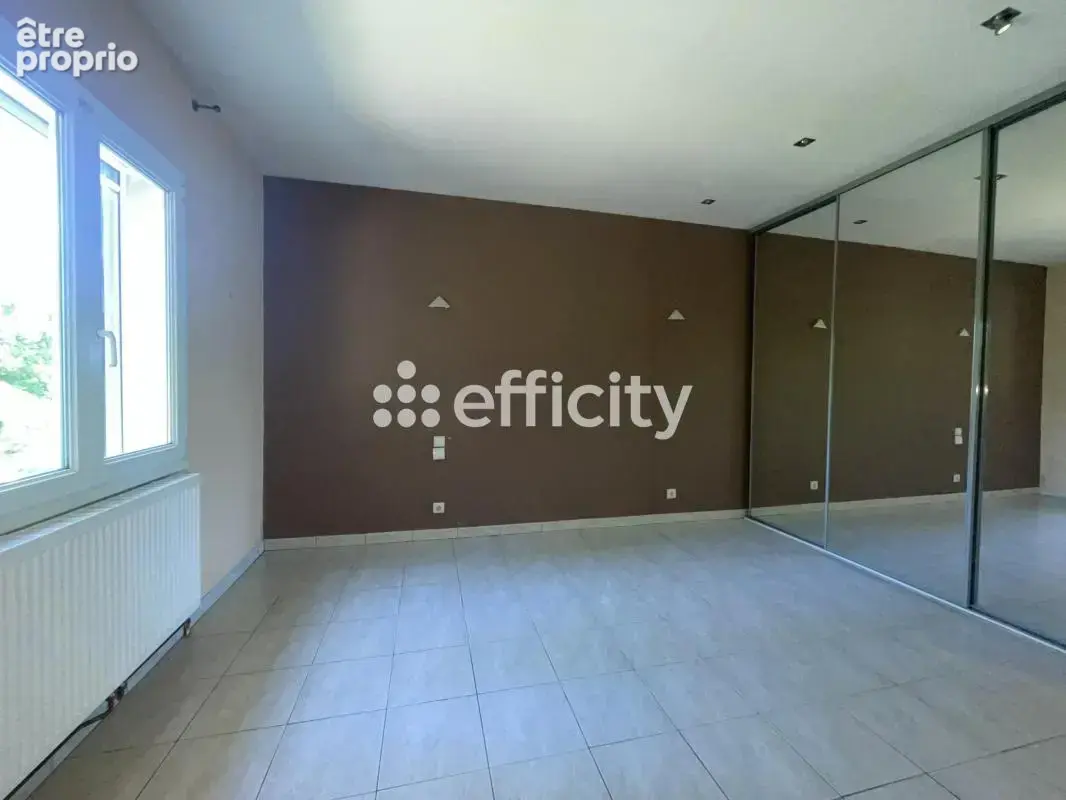 Maison 6 pièces 144 m² à vendre à Aigre (16140) - photo 11