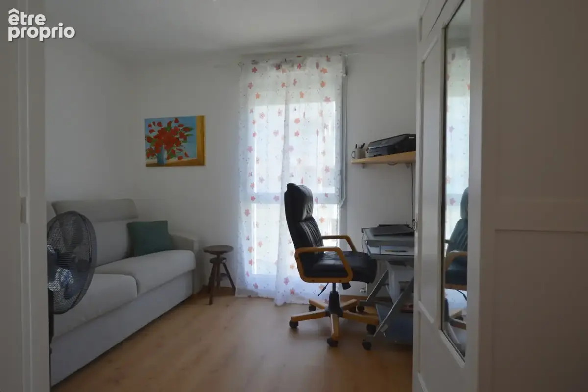 Appartement t4 - terrasse - garage double a cluses - photo 8