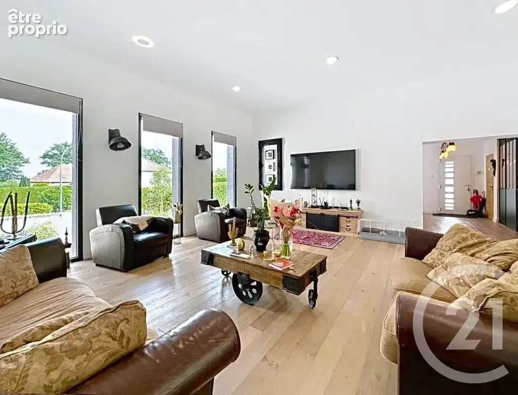 Maison 8 pièces 298 m² à vendre à Pouillon (51220) - photo 4
