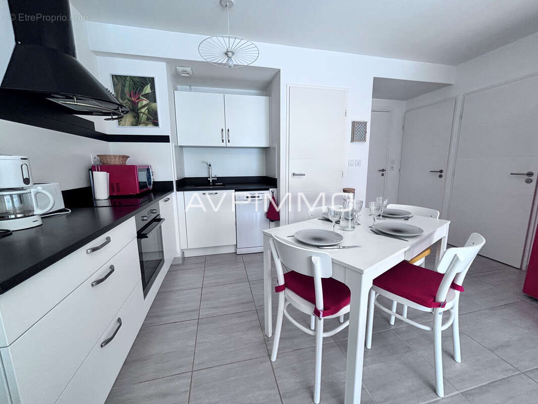 Appartement à SAINT-CYR-SUR-MER