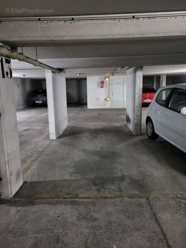 Parking à PARIS-13E