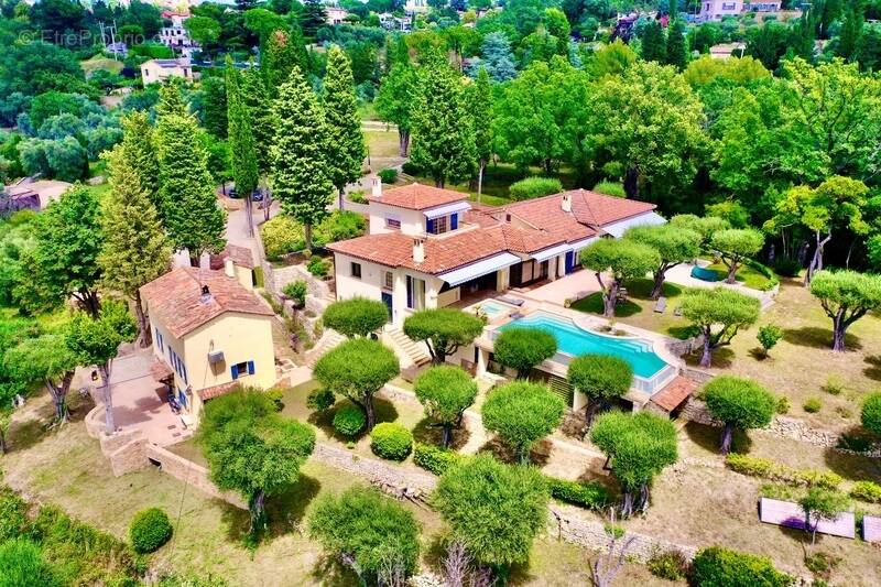 Maison à MOUGINS