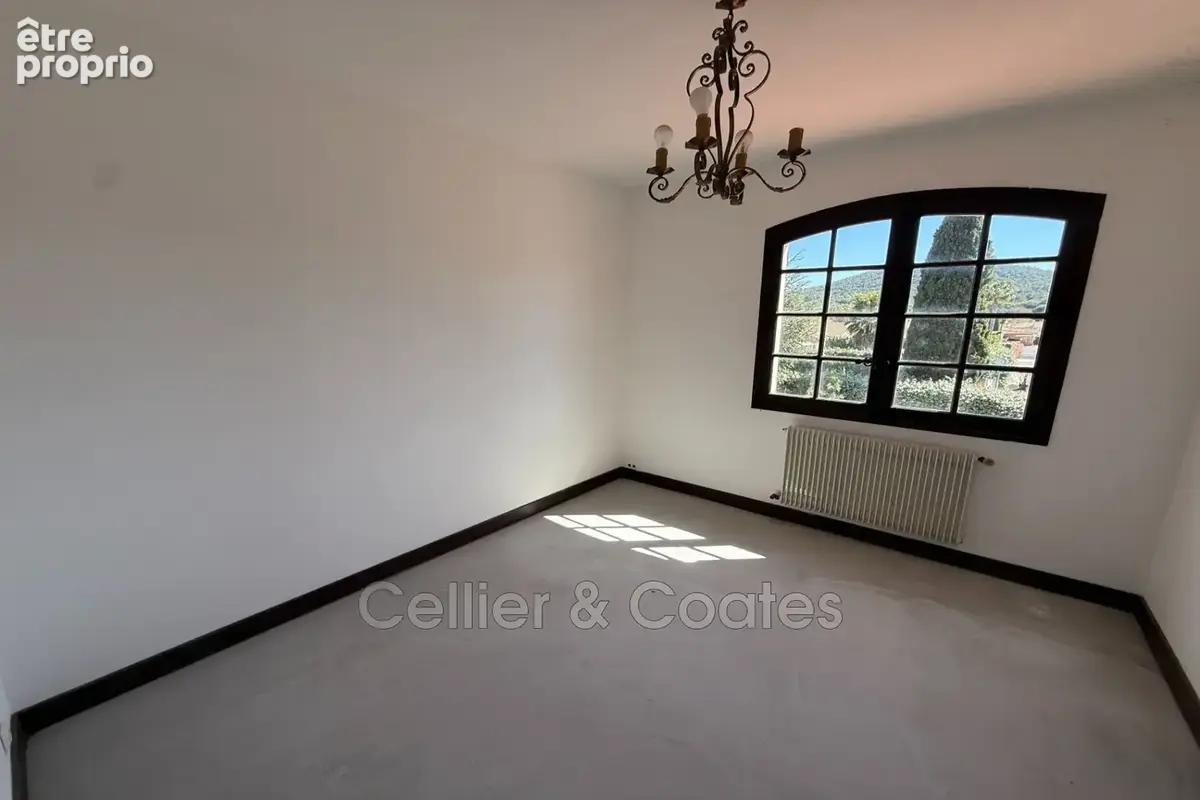 Maison 180 m² à Bormes-Les-Mimosas  - photo 9
