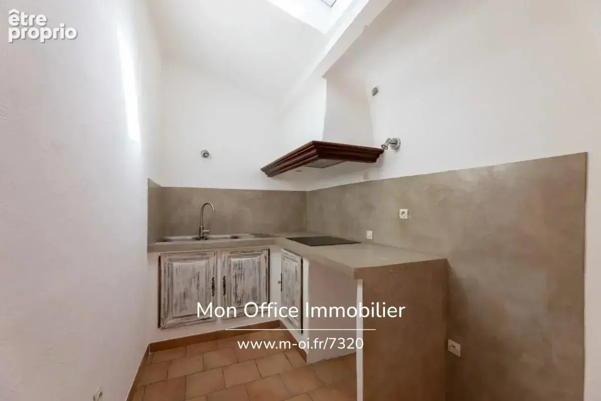Référence : 7320-SKA - Appartement 3 pièces lumineux en plein centre du village! - photo 2
