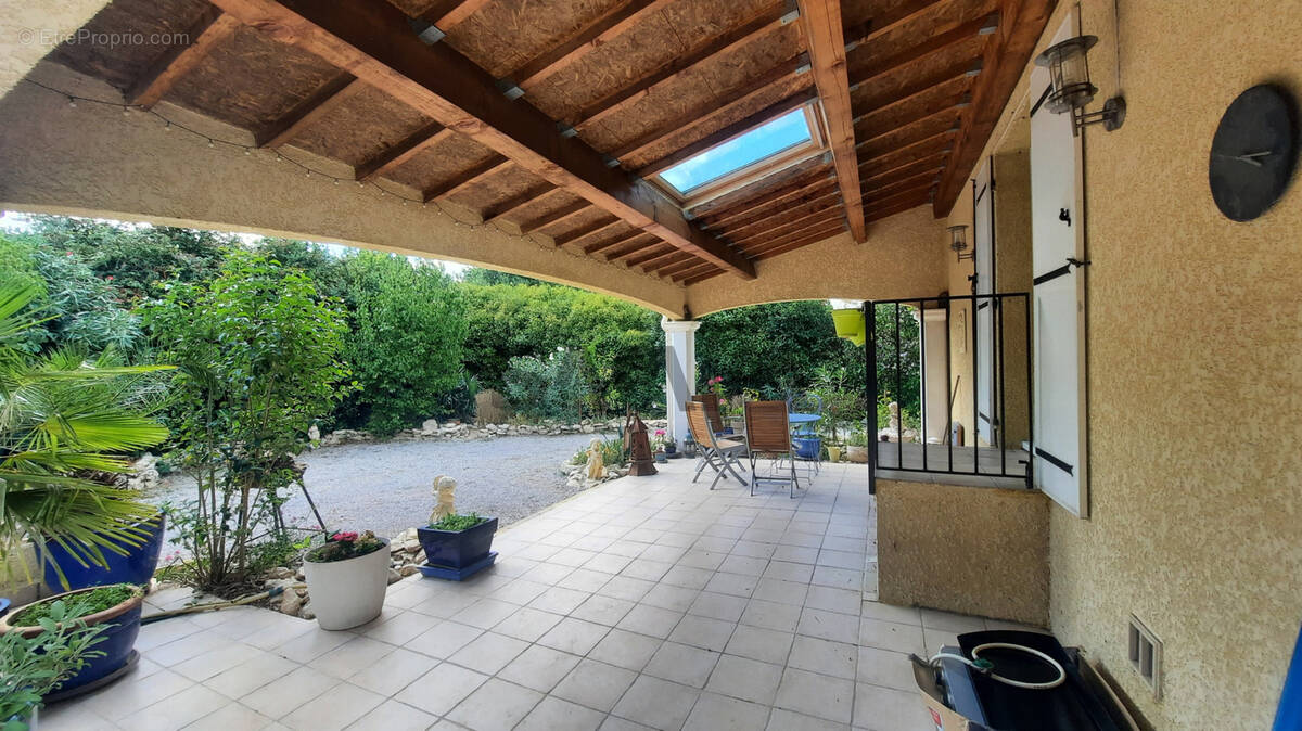 Maison à QUISSAC