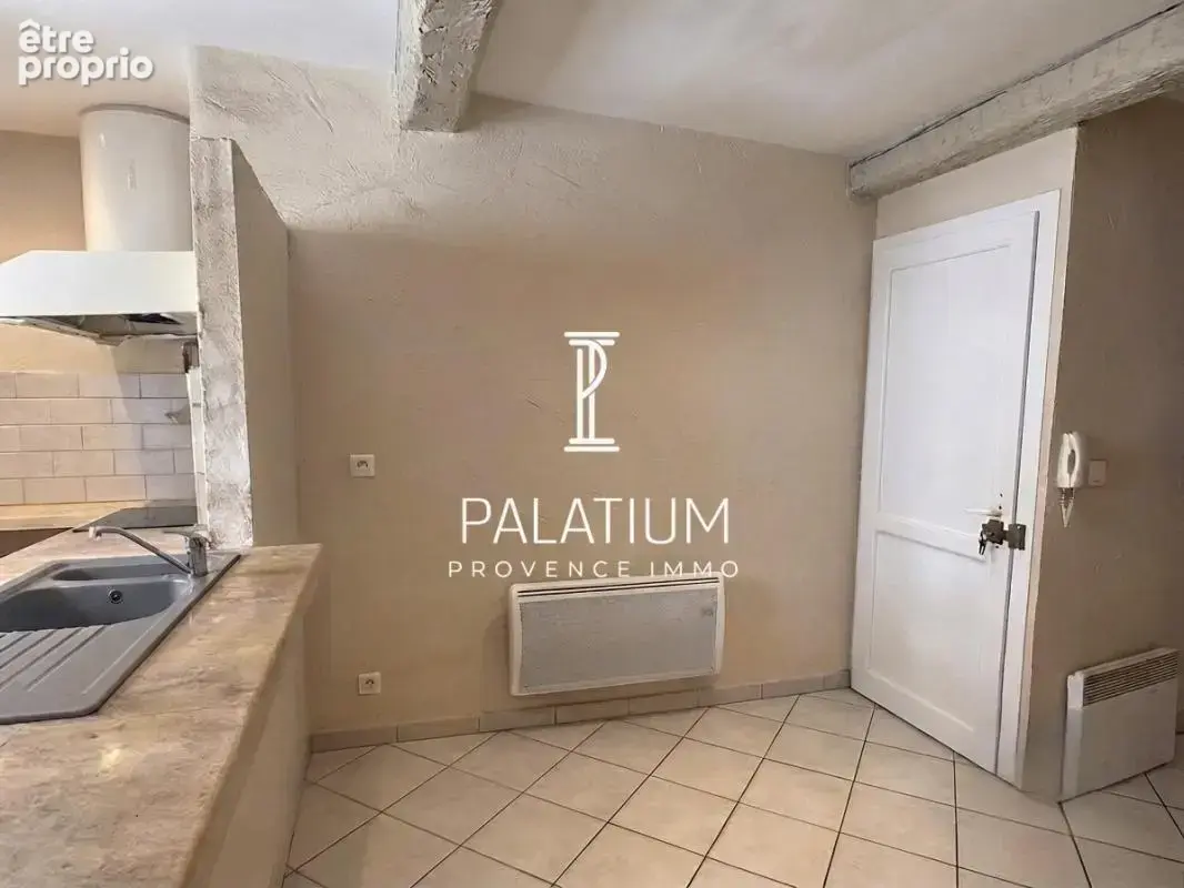 Hyper centre Salon de Provence- investissement locatif- loué - photo 5
