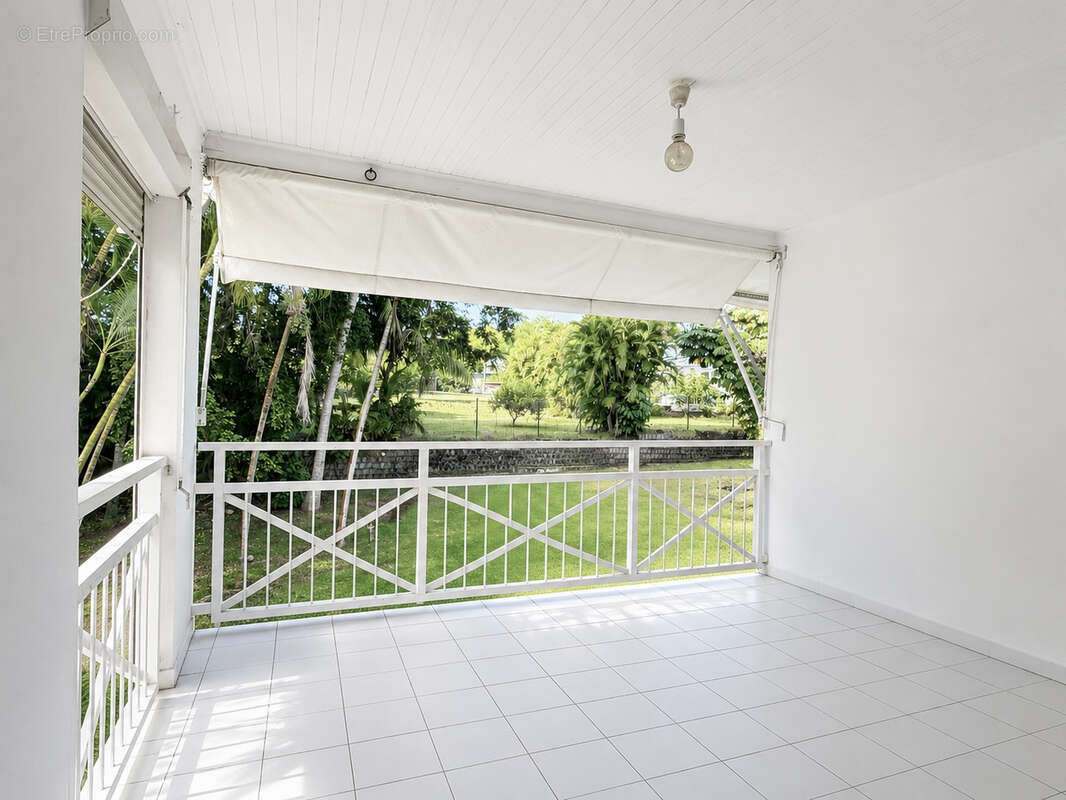 Appartement à PETIT-BOURG