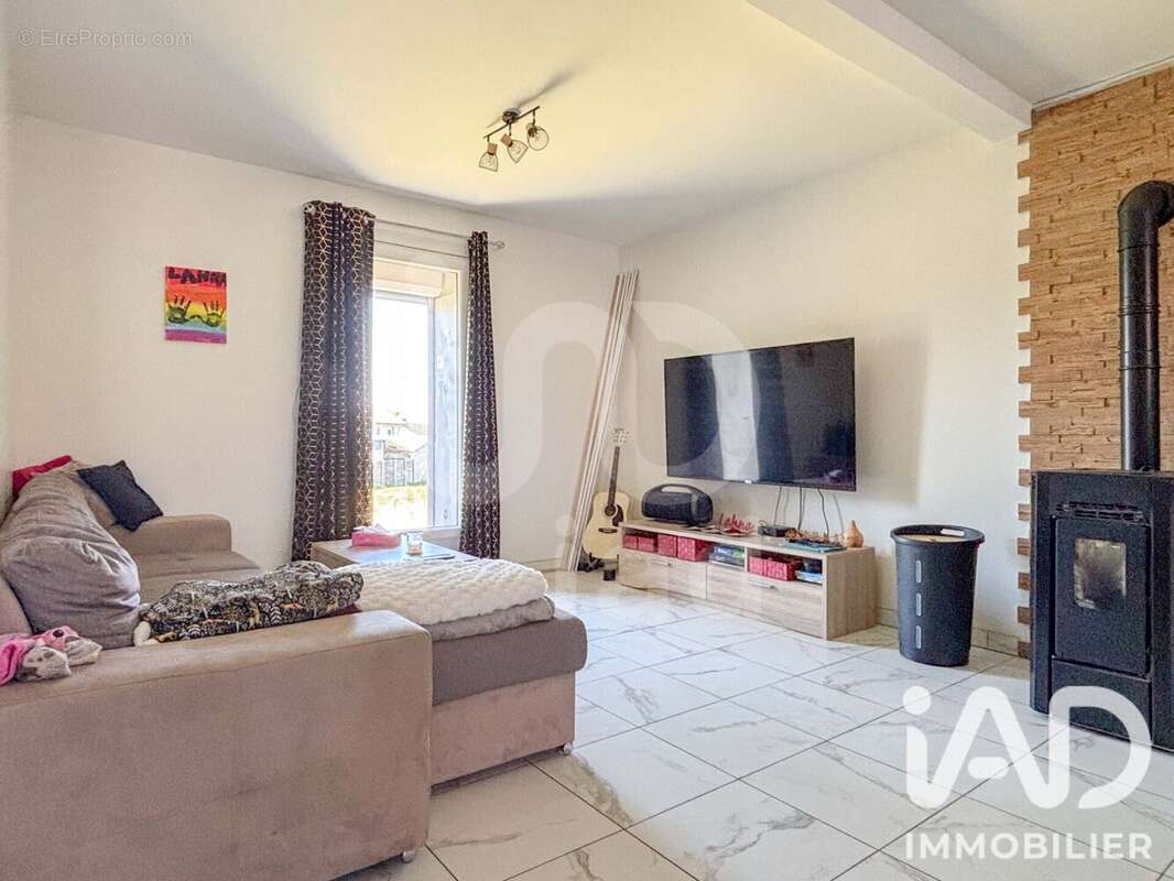 Photo 2 - Maison à HURIEL