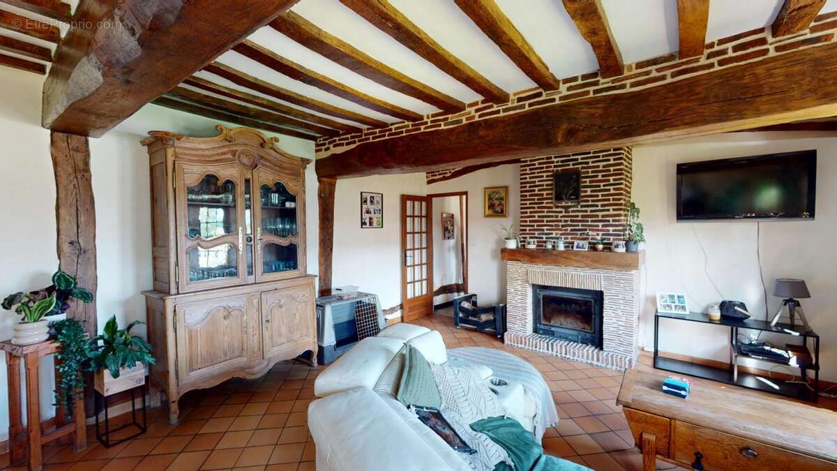 Maison à ESCLAVELLES