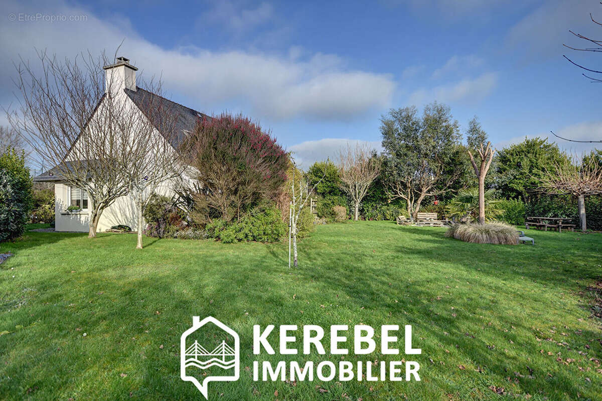 Maison à LOGONNA-DAOULAS