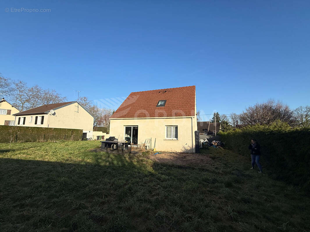Maison à SAINT-FARGEAU