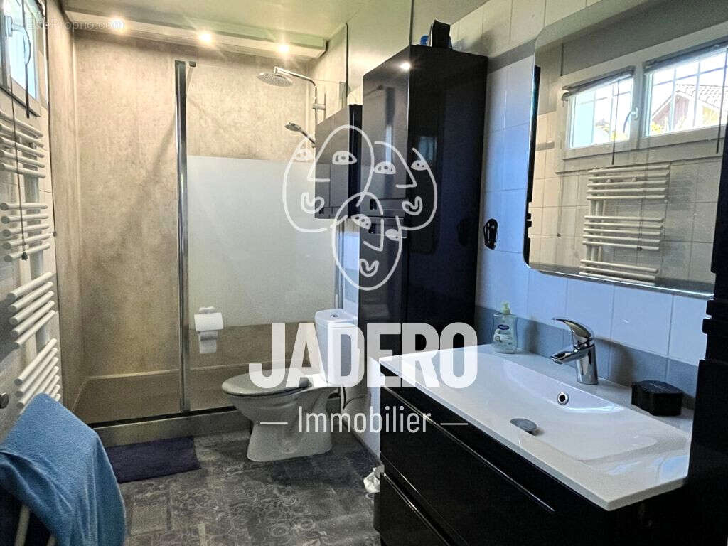 Rare à Franqueville-Saint-Pierre, Maison familiale 163 m², 5 chambres , Vie de plain-pied - photo 6