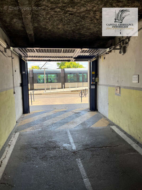 Parking à BORDEAUX