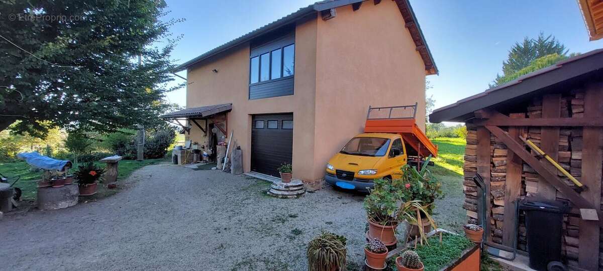 Maison à REVEL-TOURDAN