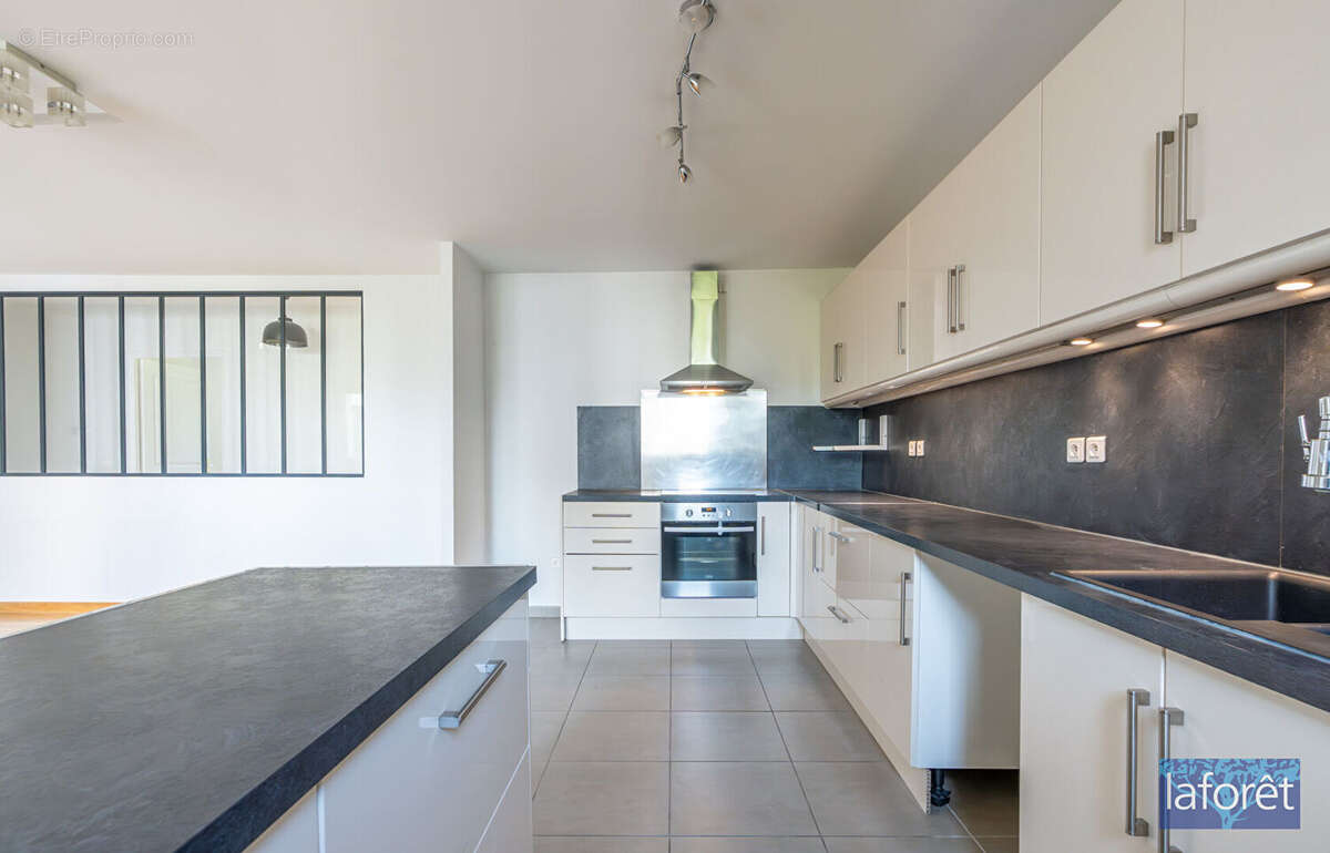 Appartement à NOGENT-SUR-MARNE