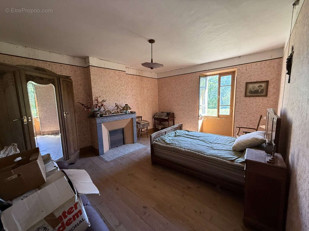 Maison à JOUQUEVIEL